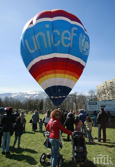 Уникален балон на УНИЦЕФ напомни за правата на децата