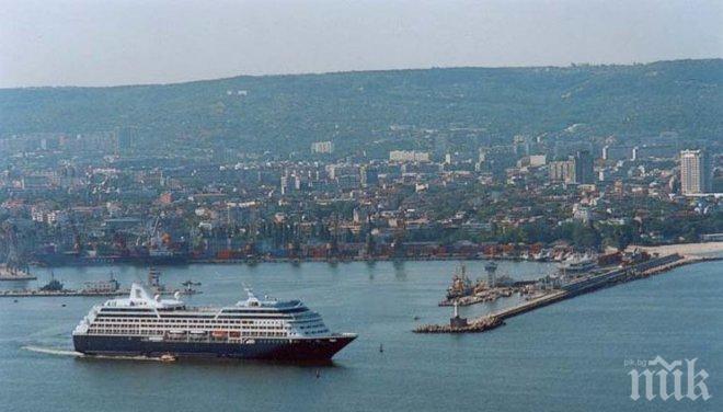 Пристанището във Варна е отворено 