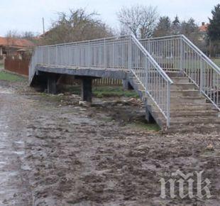 Български мост стана световна сензация, защото тръгва от калта и стига до нея