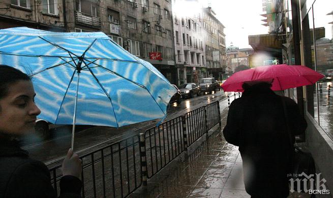 Внимание! Опасен бурен вятър в Източна България утре