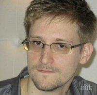 В Ню Йорк се появи статуя на Едуард Сноудън