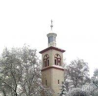Полицаи и пожарникари ще дежурят край църквите на Великден
