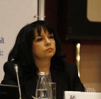 Министър Петкова: Забраната за шистовия газ остава
