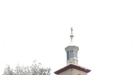 полицаи пожарникари дежурят църквите великден