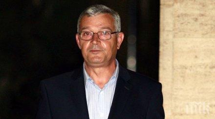 три часа депутати слушаха тайно цветан гунев шефа данс заради ктб