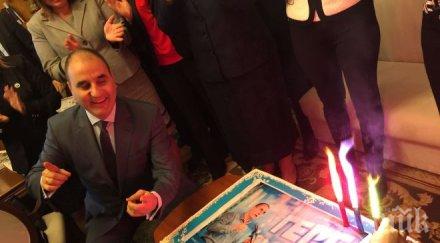 първо пик депутатки скроиха жестока изненада цветан цветанов годишнината снимки