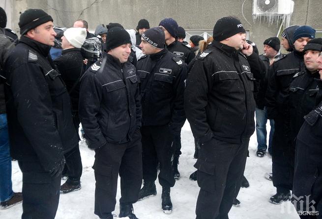 Съкращават 20% от служителите на затвора в Белене