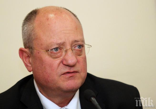 Тодор Танев: Изчезнали са имоти на МОН по морето