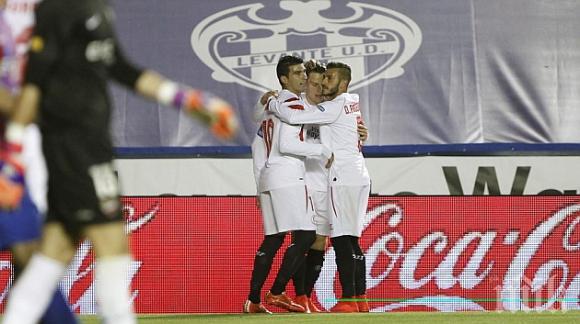 Севиля настигна Валенсия в класирането