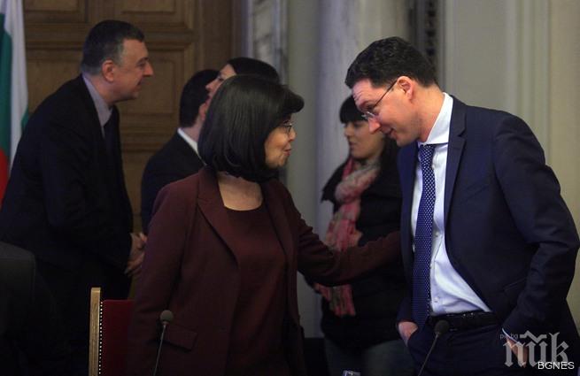 Кабинетът обеща активна дипломация с Гърция, депутатите искат реципрочни мерки