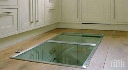 мъж монтира тайна врата пода кухнята причината гениална