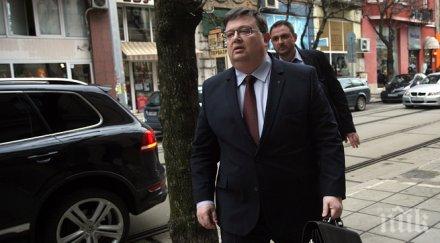 цацаров оневинявам нито предричам съдбата искров