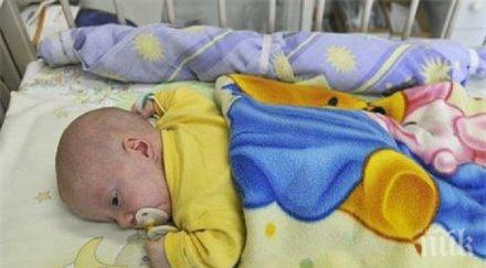 820 грамово бебе малкият пациент хемодиализа