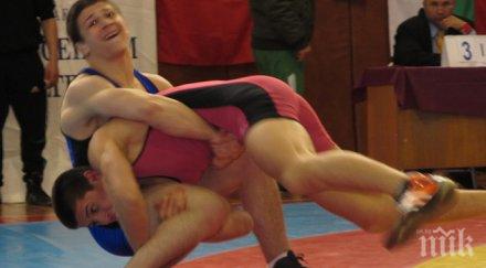 чужденци дойдоха лагери нашите дан колов петров