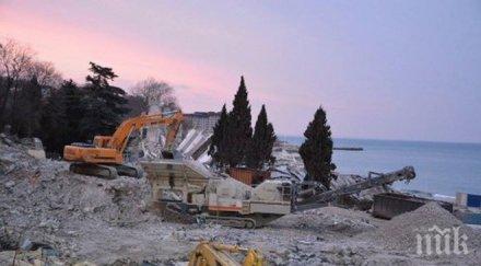 издирват термокамери оцелели рухналия варна хотел