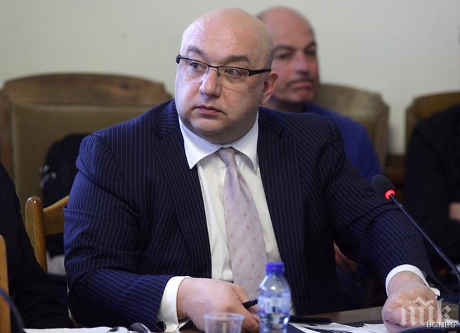 Кралев: Трябва да имаме реални резултати при щангите, за да вземем решения