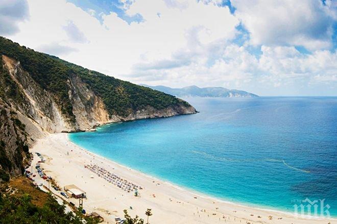 Гърция обяви рекорден брой туристи от България
