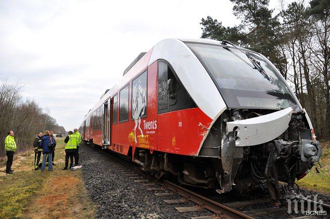 Тежка влакова катастрофа в Русия, 26 души пострадаха