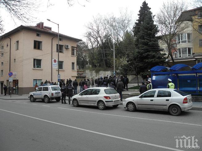 Вял протест срещу Свидетелите на Йехова в Благоевград