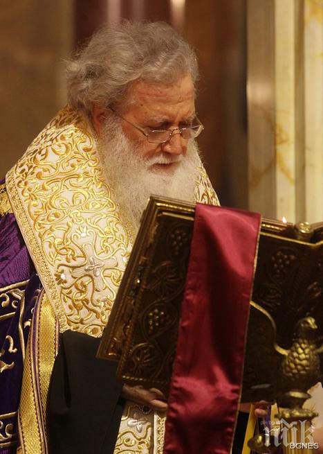 Патриарх Неофит: Да посрещнем Възкресение с радост в душите