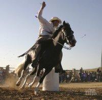 Зверство! 11 полицаи пребиха до смърт конекрадец