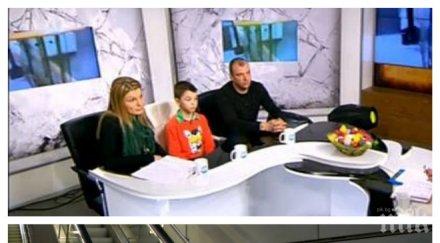 ужас мола дете пропада ескалатор баща чупи крака докато спасяваше