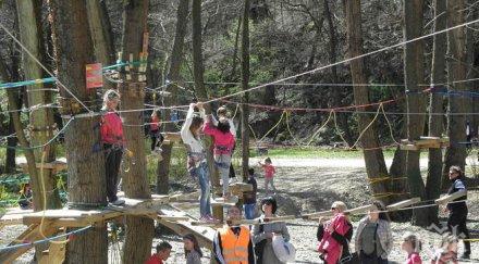 деца младежи превръщат въжеиграчи благоевград