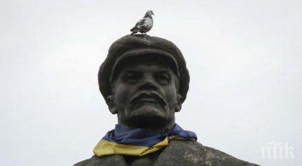 три болшевишки паметника паднаха харков