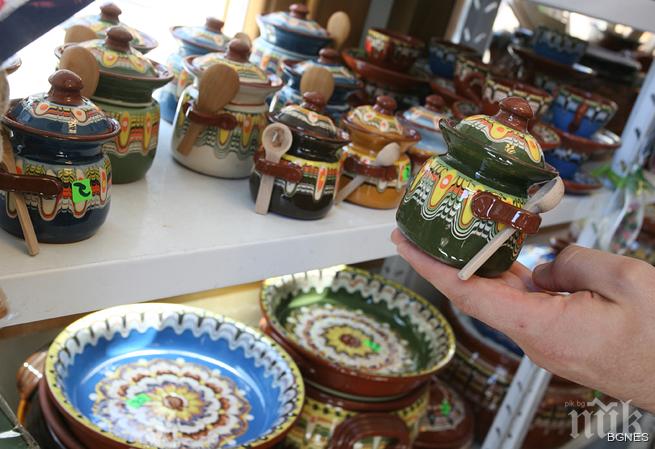 Стара българска традиция - глинен съд във всеки дом на Разпети петък