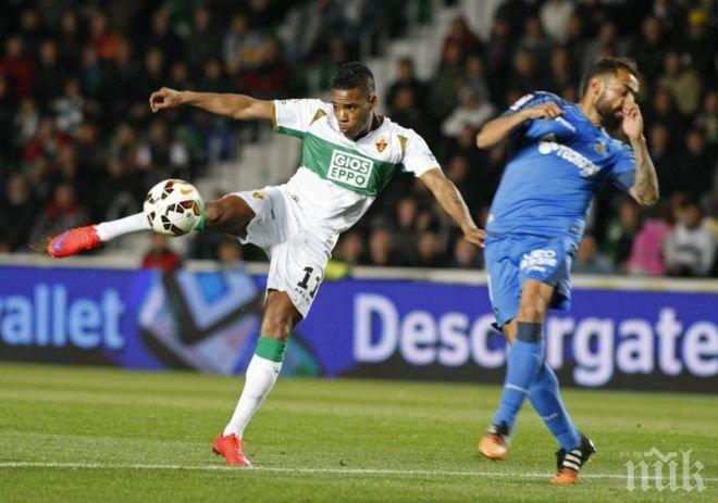 Гари Родригес и Елче продължават да затъват в Примера