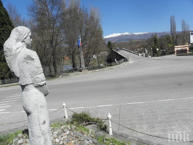 Зловещo! Зазидана в мост над река Струма кърмачка плаче нощем с глас 