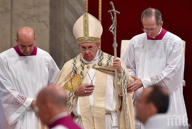 Папа Франциск: Избиването на арменци в Турция е геноцид