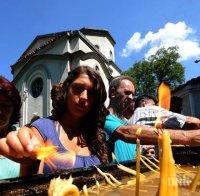 Няколко хиляди българи посрещнаха Великден в Охрид