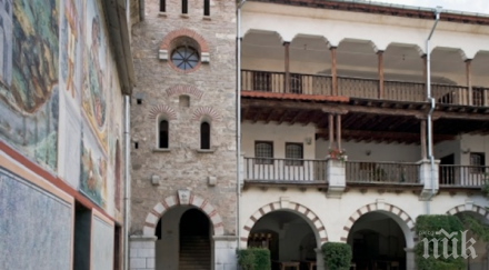 стотици вярващи литийно шествие иконата света богородица