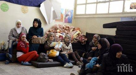 гърция очаква 100 000 бежанци година