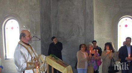 000 души присъстваха литургията второ възкресение велико търново