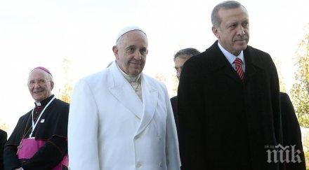 думата геноцид папата разгневи властите анкара