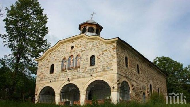 Кражби от църковни храмове в Ямболска духовна околия няма