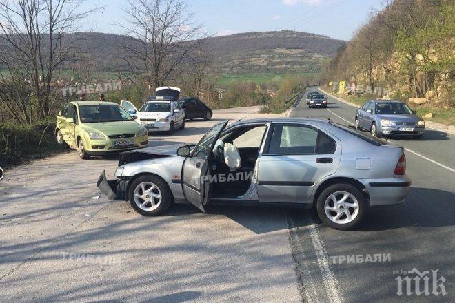 Зверска катастрофа на Е 79 след Мездра (снимки)