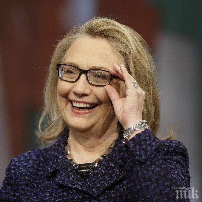 Хилари напусна ръководената на Бил Клинтън семейна фондация