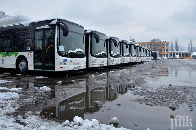 Купуват 110 нови автобуси за София