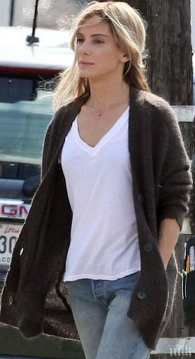 Ужас! Психопат нападна Сандра Бълок в дома й