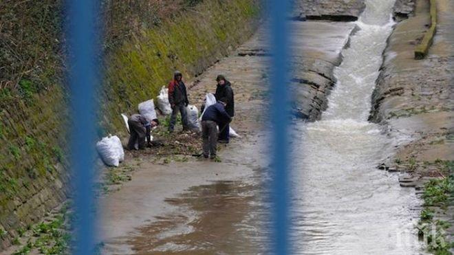 Чистенето на реки с разрешение от губернатора