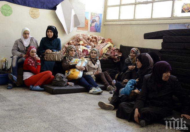 Гърция очаква 100 000 бежанци тази година