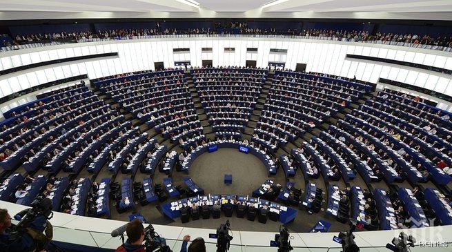 ЕК няма категорична позиция за или против конституционни промени в България