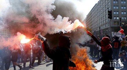 десетки хиляди студенти изригнаха протест чили