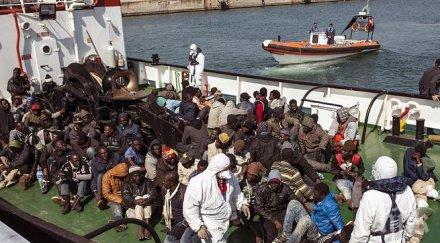 зловещо бежанци издавиха заради религиозен култ средиземно море