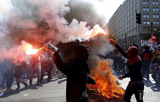 Десетки хиляди студенти изригнаха на протест в Чили