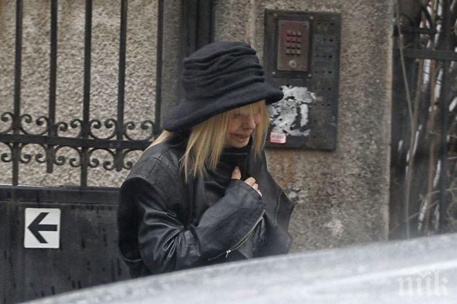 Първо в ПИК! Лили лапва още 30 бона - открива нова зала в Русе