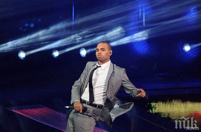 Крис Браун потвърди, че е баща на момиченце